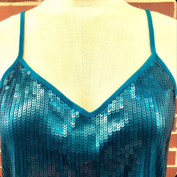 Express Sequin Embellished Crop Top Tank - Picture 4 of 9